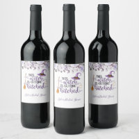 Diese Hexe bekommt heftiges Weinlabel