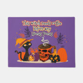 Diese Hexe braucht Kaffee vor einem Hokus Fußmatte (Vorderseite)