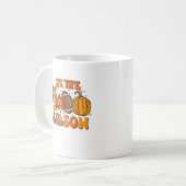 Diese Jahreszeit Pumpkin Leaf Latte Fall Ästhetik  Kaffeetasse (Vorderseite Links)