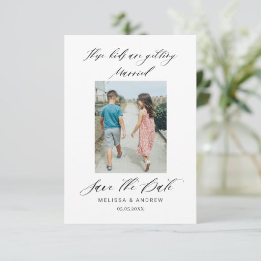 Diese Kinder werden Save the Date heiraten (Stehend Vorderseite)