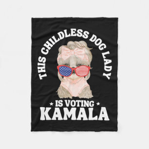 Diese kinderlose Hundedame wählt Kamala 2024 Funn Fleecedecke