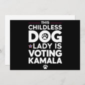 Diese kinderlose Hundedame wählt Kamala Einladung (Vorne/Hinten)