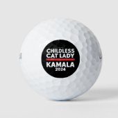 Diese kinderlose Katze-Lady wählt Kamala 2024 Golfball (Vorderseite)