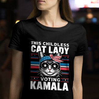 Diese kinderlose Katze-Lady wählt Kamala Cat Liebh T-Shirt
