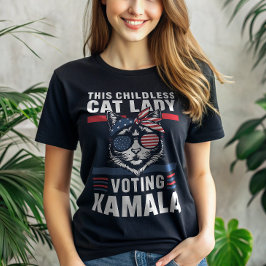 Diese kinderlose Katze-Lady wählt Kamala Cat Liebh T-Shirt