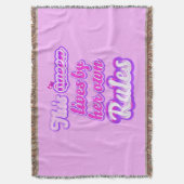 Diese Königin lebt nach ihren eigenen Regeln Decke (Vorderseite Vertikal)