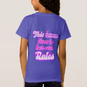 Diese Königin lebt nach ihren eigenen Regeln lila T-Shirt (Rückseite)