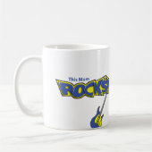 Diese Mama schaukelt Kaffeetasse (Links)