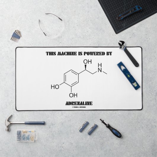 Diese Maschine wird von Adrenalin-Molekül angetrie Schreibtischunterlage (Arbeitsplatz)