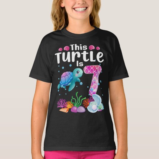 Diese Schildkröte ist 7 Jahre alt, Niedlich unter T-Shirt (Vorderseite)