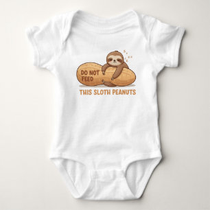Diese Schlampe kann keine Erdnüsse essen   Kids Al Baby Strampler