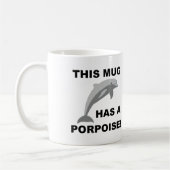 Diese Tasse hat eine lustige Schlägerin oder eine (Links)