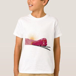 Diesellokomotive, die aus Tunnel herauskommt T-Shirt
