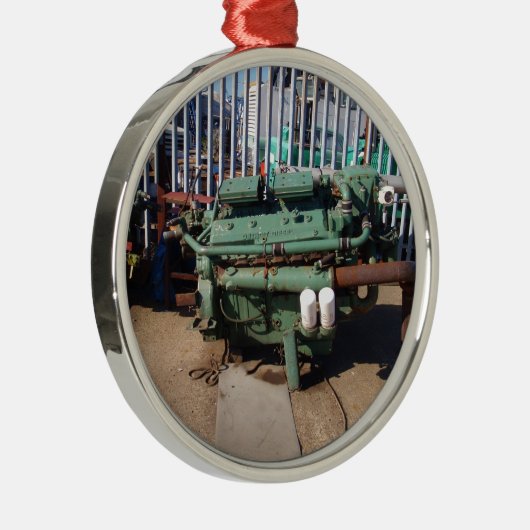 DieselMotor Silbernes Ornament (Rechts)