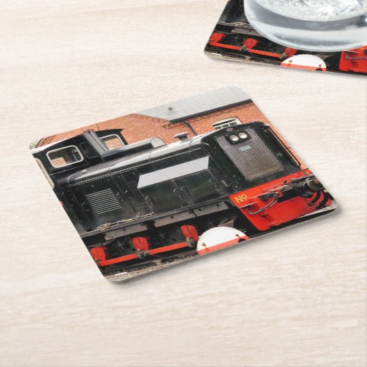 DIESELZUG RECHTECKIGER PAPPUNTERSETZER (angewinkelt)