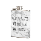 Dieser Alkohol schmeckt so, als wäre ich nicht im Flachmann (Links)