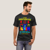 Dieser Feuerwehrmann trägt Blauer für Autismus-Bew T-Shirt (Vorne ganz)