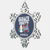 Dieser Junge ist jetzt zweistellig, sonniger 10. G Schneeflocken Zinn-Ornament (Rechts)