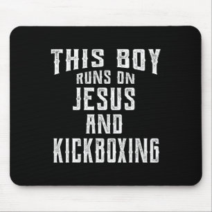 Dieser Junge läuft auf Jesus und Kickboxen Christi Mousepad