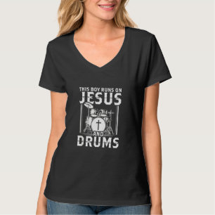 Dieser Junge läuft auf Jesus und trommelt den Glau T-Shirt