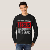 Dieser Junge läuft auf Jesus und Videospielen Chri T-Shirt (Vorne ganz)