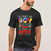 Dieser Junge nennt mich Schwester Brother Autism A T-Shirt (Vorderseite)