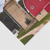 Dieser knackige rote Stall ist zu perfekt, um echt Seidenpapier (Ausschnitt)