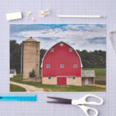 Dieser knackige rote Stall ist zu perfekt, um echt Seidenpapier (Handwerk)