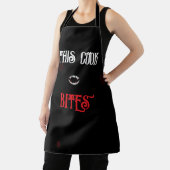 Dieser Koch verbissen die Schürze von Überdruck (InSitu)