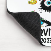 Dieser Lehrer überlebte das Schuljahr 2022-2023 Mousepad (Ecke)