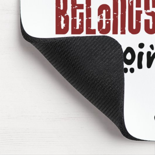 Dieser Mensch gehört einem Zeiger Mousepad (Ecke)