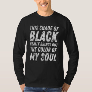 Dieser Schwarzton bringt wirklich die Farbe von T-Shirt