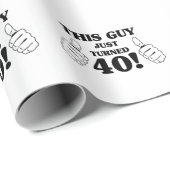 Dieser Typ drehte gerade 40! Geschenkpapier (Rolleneckpunkt)