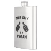 Dieser Typ ist Vegan Flachmann (Links)