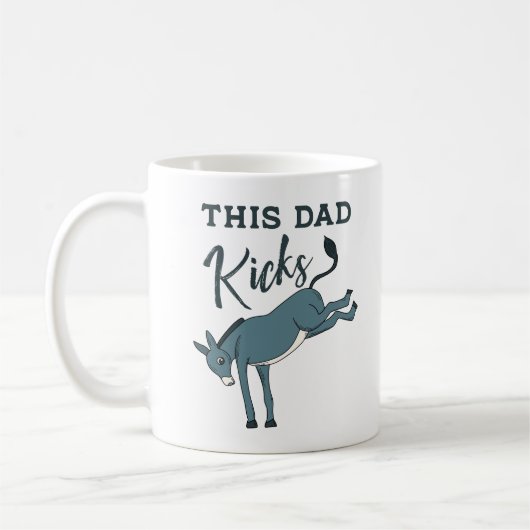 Dieser Vater kickt Donkey Funny Vathday Kaffeetasse (Links)