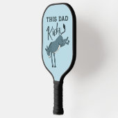 Dieser Vater kickt Donkey Funny Vathday Pickleball Schläger (Links)