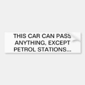 DIESES AUTO KANN ALLES ÜBERWINDEN, AUSSER PETROL-S AUTOAUFKLEBER (Vorne)