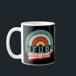 Dieses bedrückte Vintage Retro-Design der 70er Jah Kaffeetasse<br><div class="desc">Dieses bedrückte Vintage Retrodesign der 70er Jahre richtet sich an neurodivergierende Männer oder Frauen mit Autismus, ASD, Asperger, ADHS, Tourette-Syndrom oder Dyslexie. Neurovielfalt ist die neue Normalität, es ist Zeit, Diversity anzunehmen und das Bewusstsein zu schärfen. Jeder im Spektrum verdient Akzeptanz. Diese Bekleidung unterstützt die autistische und neurodiverse Gemeinschaft, sodass...</div>