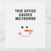 Dieses Büro verursacht Meltdowns lustigen Quotiers Weinetikett (Einzelnes Label)