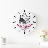 Dieses Haus ist voll von Liebe - Blumen Große Wanduhr (Zuhause)