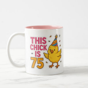 Dieses Kätzchen ist 75 Niedlich & Spaß Geburtstag Zweifarbige Tasse