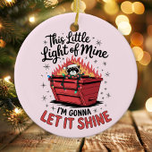 Dieses kleine leichte Raccoon Holiday Dumpster Feu Keramik Ornament