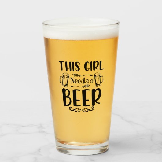 Dieses Mädchen braucht ein Bier Glas (Vorne (Gefüllt))
