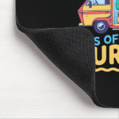 Dieses Mädchen geht surfen Mousepad (Ecke)