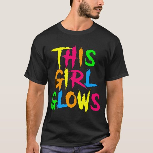 Dieses Mädchen glänzt Neonleuchten glühendes Party T-Shirt (Vorderseite)