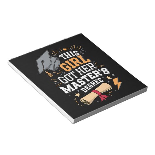 Dieses Mädchen Got ihren Master-Grad-Abschluss Notizblock (angewinkelt)