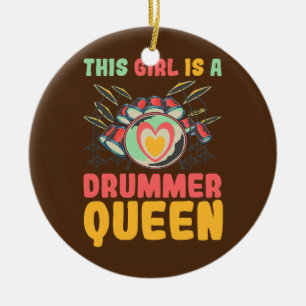 Dieses Mädchen ist eine Drummerkönigin Keramik Ornament