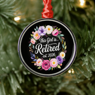 Dieses Mädchen ist Rentnerin 2026 Floral Rentnerin Ornament Aus Metall