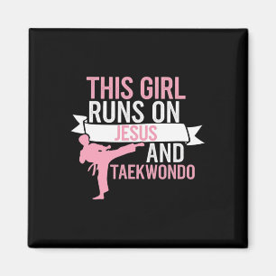 Dieses Mädchen Jesus Taekwondo Frauenreligiöse Kar Magnet