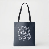 Dieses Mädchen läuft auf Jesus und Kaffee gewohnt Tasche (Vorderseite)